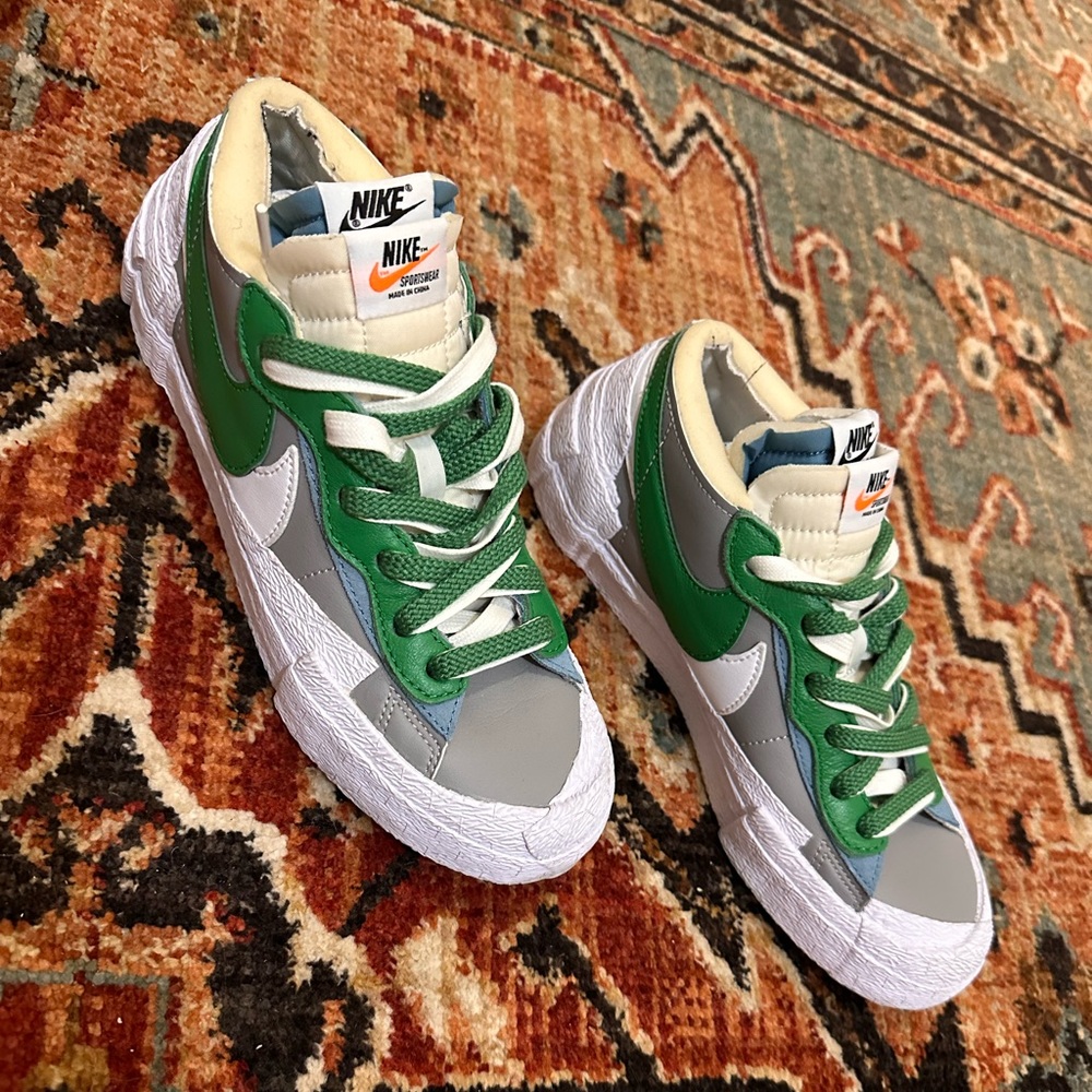 Nike sacai low top sneakers blue white green